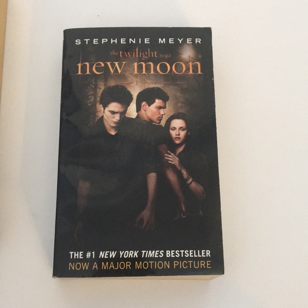 LOT of Stephanie Meyer Twilight Saga Books - Picture 4 of 7